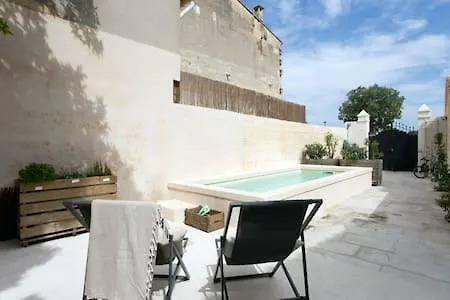 ベッド・アンド・ブレックファスト La Maison De Cerise 3*