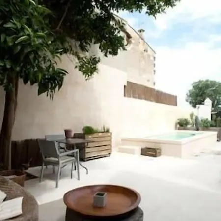 Frühstückspension La Maison De Cerise 3*