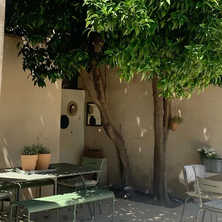 La Maison De Cerise
